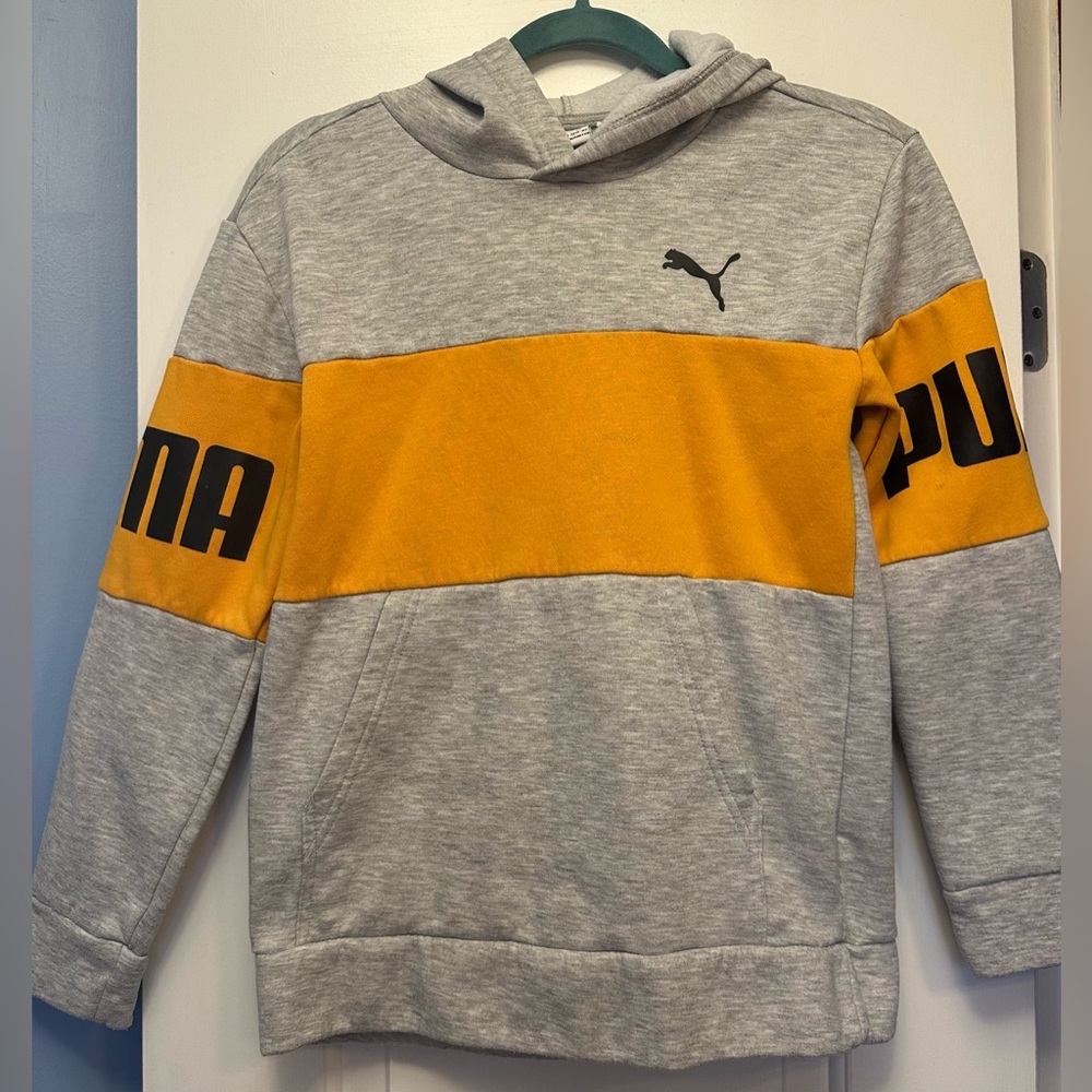 PUMA Size 14-16 Boys Gray with Yellow Stripe Hooded Sweatshirt with Pockets